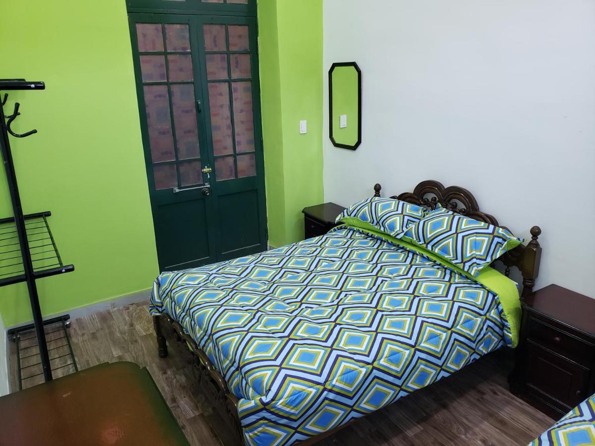 Saint Peter'S Llama Hostal ラパス エクステリア 写真